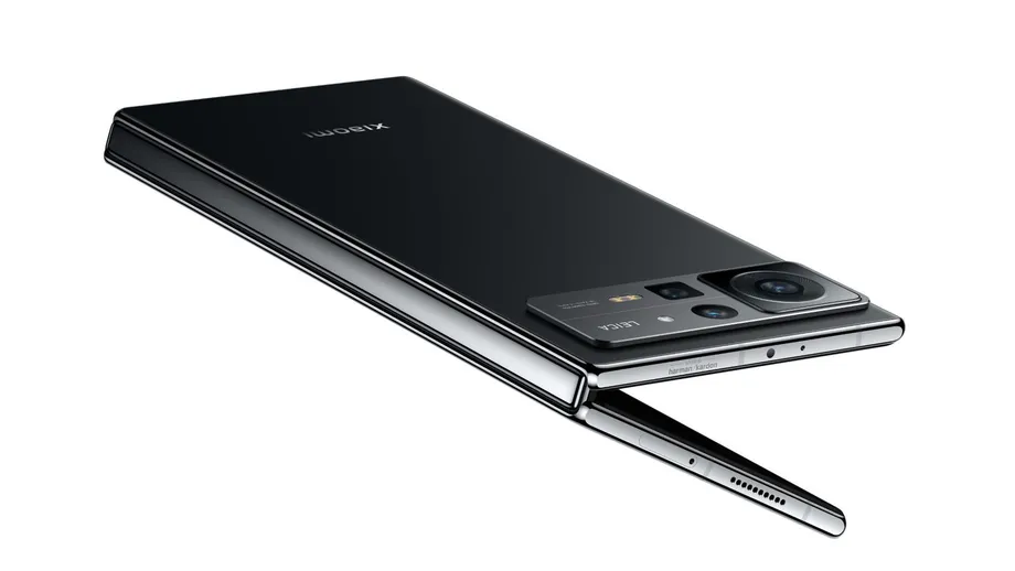 سه بازیگر جدید موبایلهای تاشو