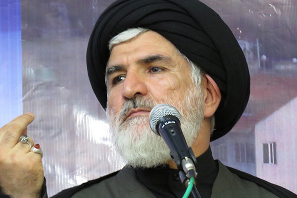امام جمعه سابق لواسان: سلمان رشدی مرتد است، مرندی نگران چیست؟ امام جمعه سابق لواسان: سلمان رشدی مرتد است، مرندی نگران چیست؟