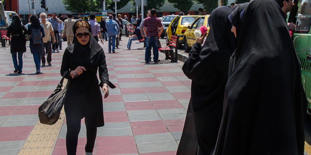 گشت ارشاد حذف نشده است؟ گشت ارشاد حذف نشده است؟