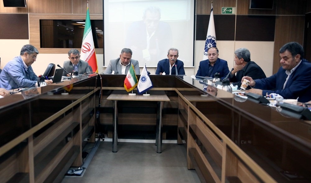 راز جاماندگی صنعت ایران از رقبا  راز جاماندگی صنعت ایران از رقبا