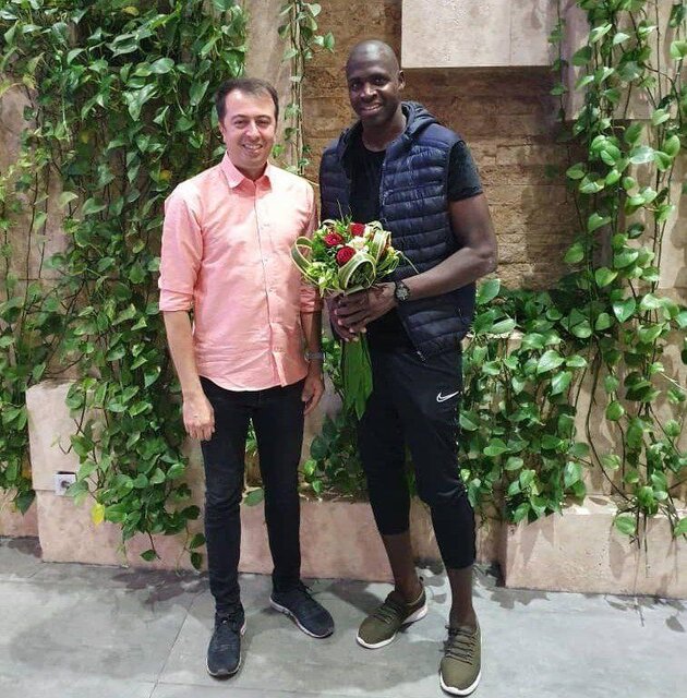 دیاباته برای قرارداد با پرسپولیس