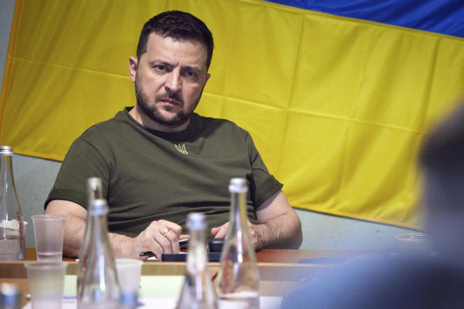 ماجرای مرموز لغو تابعیت ۱۳ کشیش اوکراینی از سوی زلنسکی