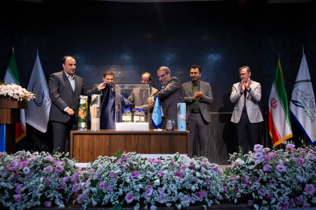 پنجمین محصول دانش بنیان پتروشیمی کارون رونمایی شد پنجمین محصول دانش بنیان پتروشیمی کارون رونمایی شد