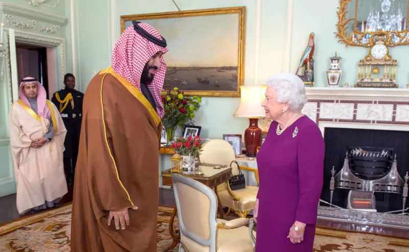 خشم گسترده فعالان حقوق بشر برای دعوت بن سلمان به خاکسپاری ملکه