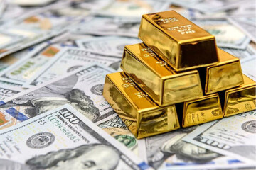 سقوط قیمت طلا در یک روز / منتظر ریزش بیشتر باشیم؟