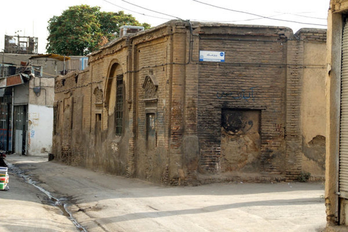 خانهسازی در این محلات پرطرفدار شد/ زندگی ۱۰ میلیون نفر در مسکن ناپایدار خانهسازی در این محلات پرطرفدار شد/ زندگی ۱۰ میلیون نفر در مسکن ناپایدار