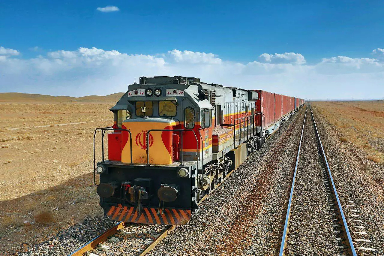 سرعت کدام قطارهای ایرانی اندازه راه رفتن انسان است؟