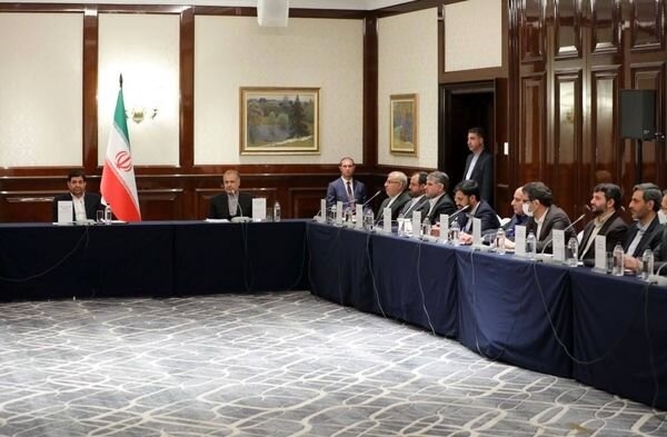 پست عجیب رئیسی برای وزیر مستعفی پست عجیب رئیسی برای وزیر مستعفی