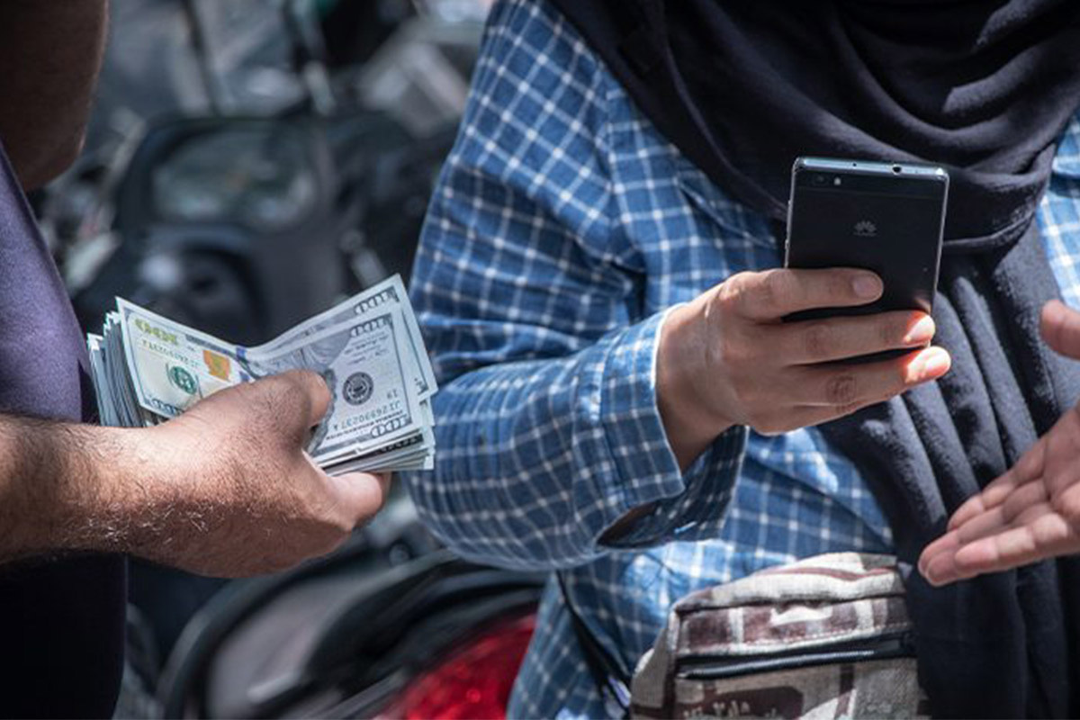 چین قیمت دلار در ایران را بالا برد؟ چین قیمت دلار در ایران را بالا برد؟