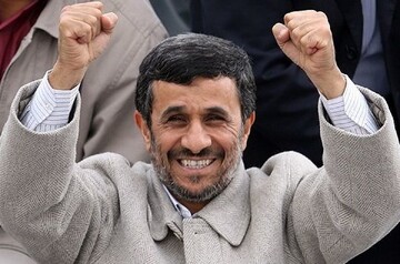 پاس گل احمدی نژاد به ترکیه