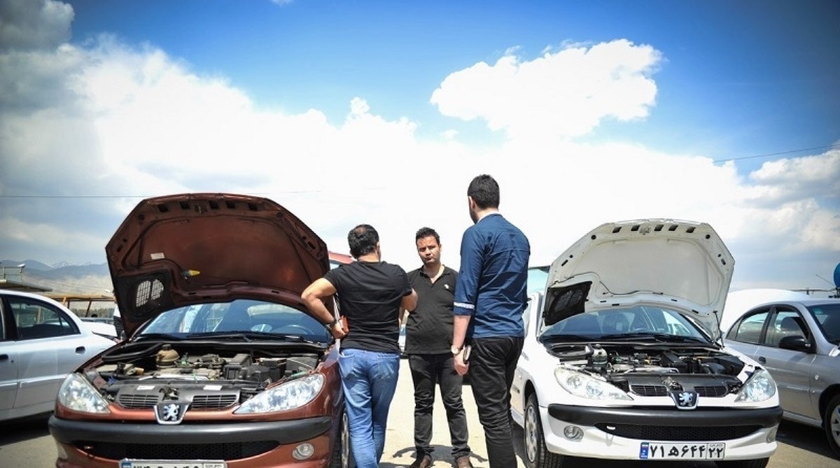 پیش بینی قیمت خودرو تا شب عید توسط رئیس اتحادیه نمایشگاه‌داران