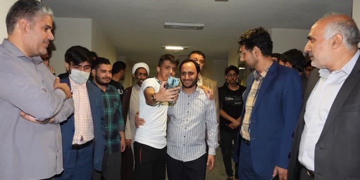 استقبال سرد در خواجهنصیر؛ فرش قرمز در قم استقبال سرد در خواجهنصیر؛ فرش قرمز در قم