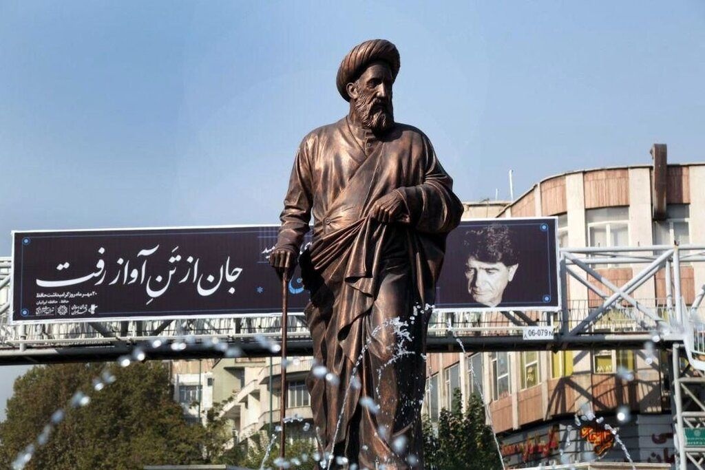 این تندیس جایگزین روحانی معروف شد + عکس این تندیس جایگزین روحانی معروف شد + عکس