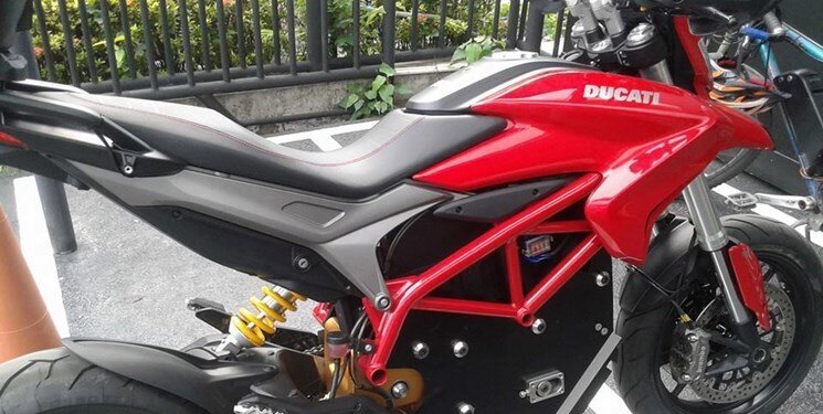 واردات پنهانی یک موتور میلیاردی + عکس