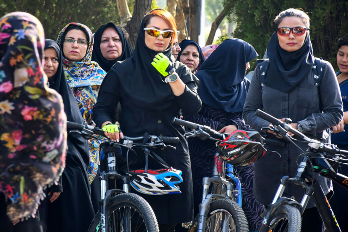 سخنان امام جمعه اصفهان خطاب به زنان درباره دوچرخه‌سواری