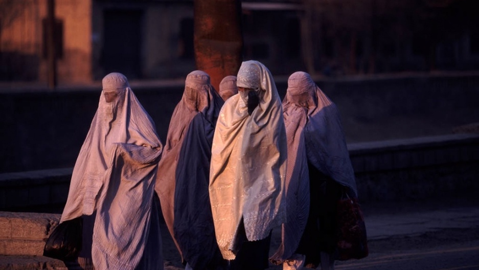 توضیح طالبان برای جلوگیری از کار کردن زنان