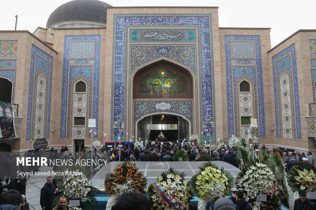 تاج گل معنادار این سفارتخانه برای رستم قاسمی