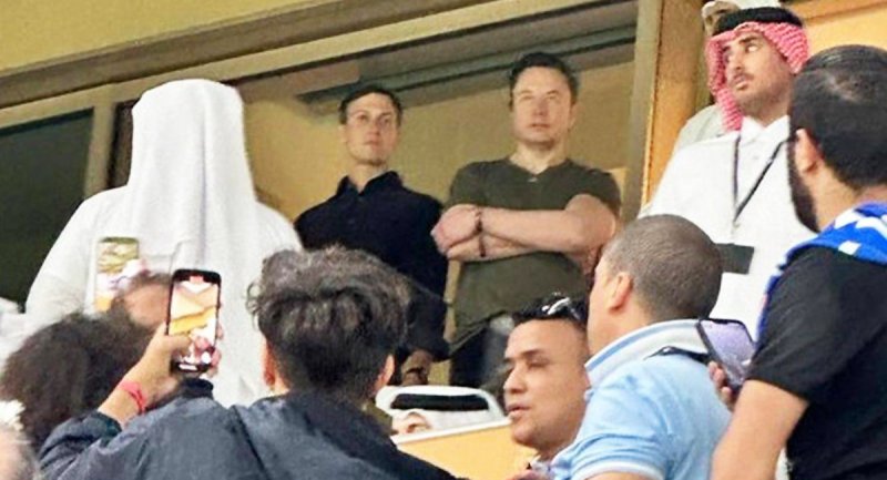 ایلان ماسک چطور در نصف روز به قطر رفت و برگشت؟