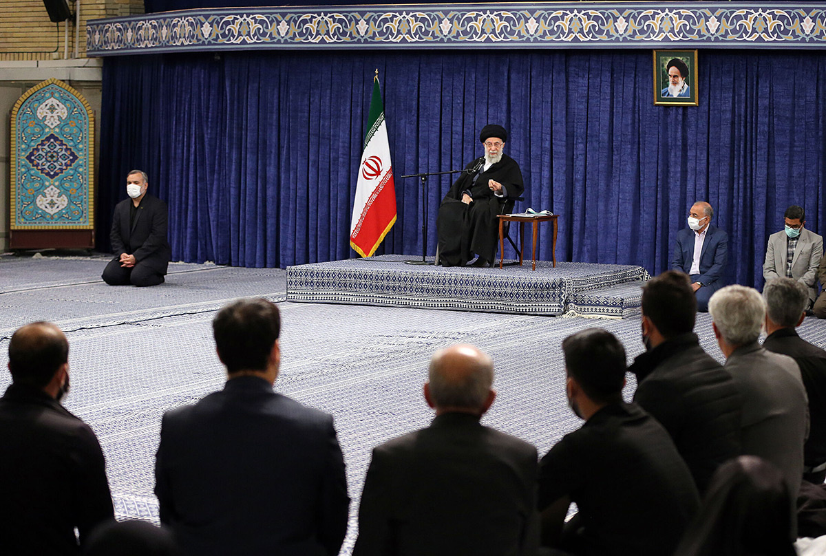 حادثه تروریستی شاهچراغ موجب رسوایی آمریکاییهای منافق و سیاهدل شد حادثه تروریستی شاهچراغ موجب رسوایی آمریکاییهای منافق و سیاهدل شد