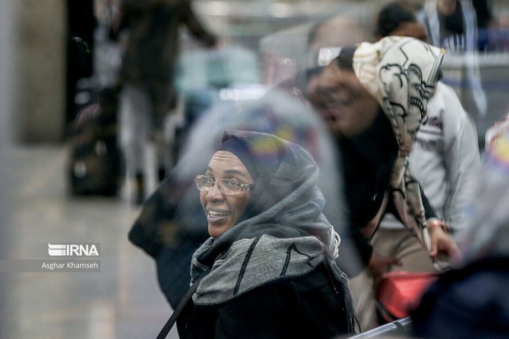 در روز آزادی ۱۴ ماهیگیر اسیر سومالی چه گذشت؟+ عکس