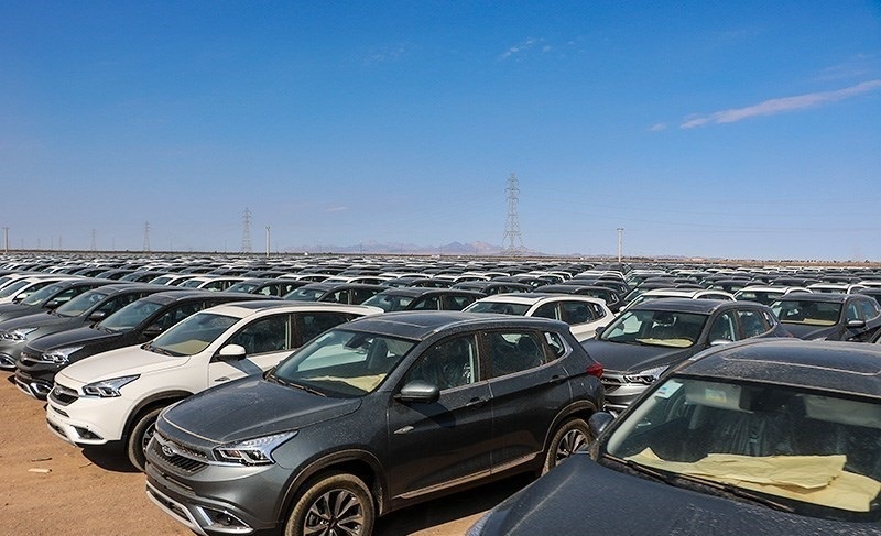 ۱۲ هزار خودروی سایپا در جاده مخصوص پارک شده؟