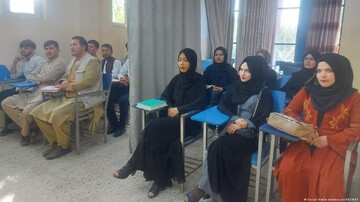 بانوان افغان برای تحصیل به ایران می‌آیند؟