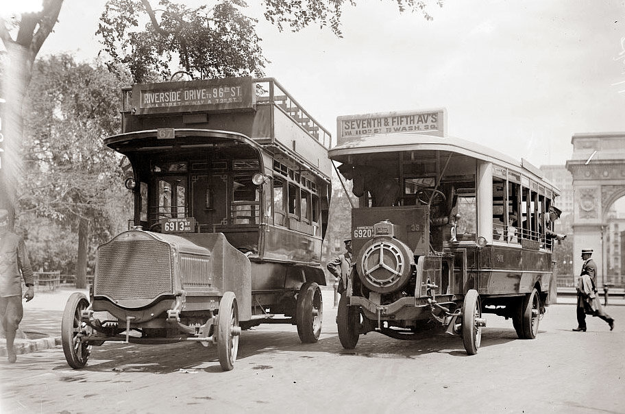 جزئیات ورود نخستین اتوبوس خارجی به تهران جزئیات ورود نخستین اتوبوس خارجی به تهران