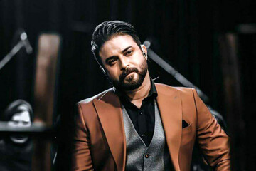 این خواننده شناخته شده هم ممنوعالخروج شد+ عکس