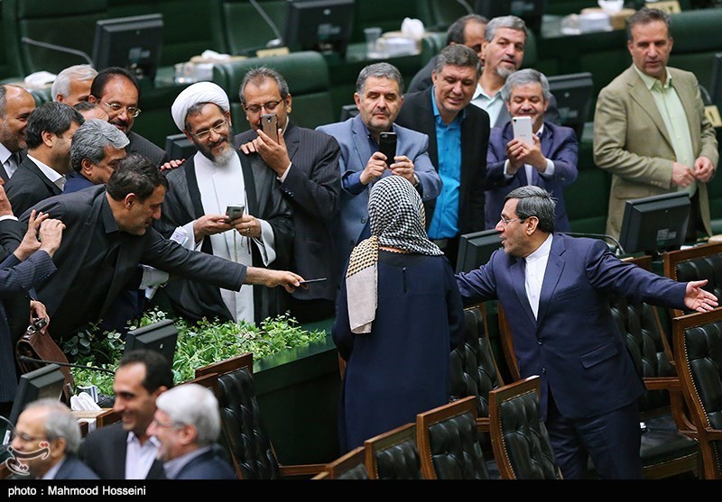 سفیری که با ملکه اسپانیا دست نداد اما با موگرینی سلفی گرفت + تصاویر