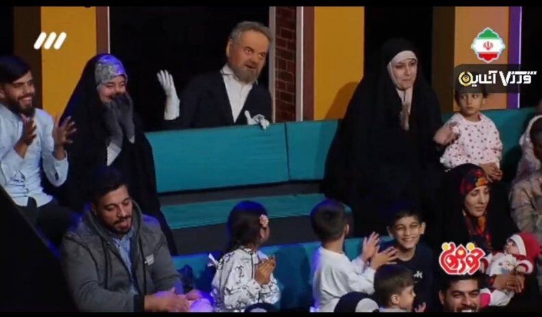 عروسک جواد خیابانی به جای خودش روی آنتن+ عکس