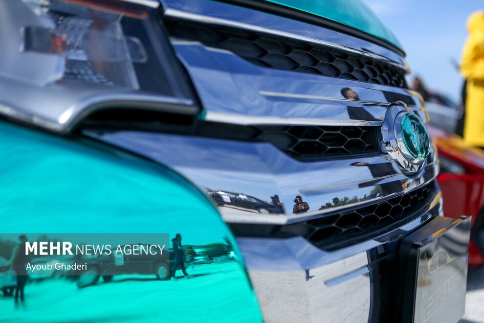 رالی حیرتانگیز خودروهای فوق لاکچری در کیش + عکس