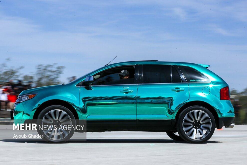 رالی حیرتانگیز خودروهای فوق لاکچری در کیش + عکس