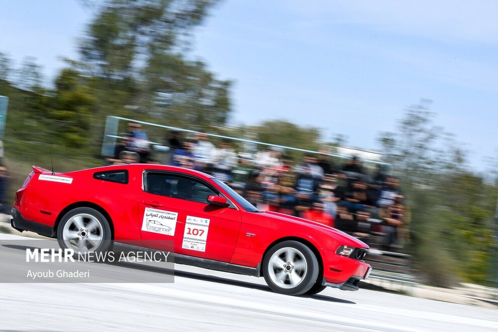 رالی حیرتانگیز خودروهای فوق لاکچری در کیش + عکس