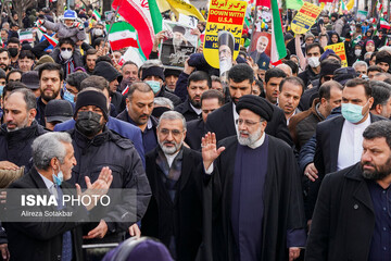 طرفداران رئیسی هم از ادعای مبارزه با فساد خسته شدند+ عکس