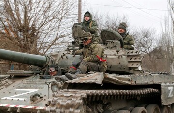 حمام و نانوایی متحرک سربازان روس در جنگ اوکراین ؟ + ویدئو