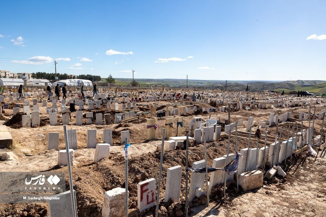 تصاویری دلخراش از قبرستان شهر زلزلهزده ترکیه+عکس