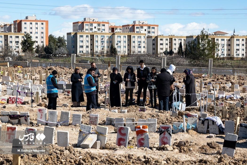 تصاویری دلخراش از قبرستان شهر زلزله‌زده ترکیه+عکس