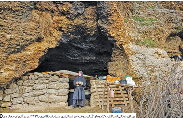 تصاویر فوقالعاده عجیب از تنها خانواده غارنشین ایران