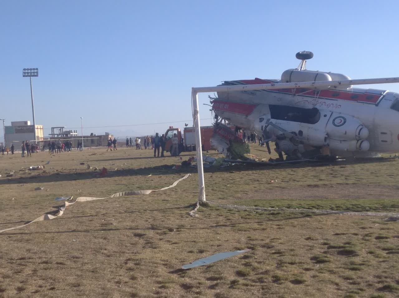 لحظه سقوط بالگرد وزیر ورزش در بافت کرمان + ویدیو
