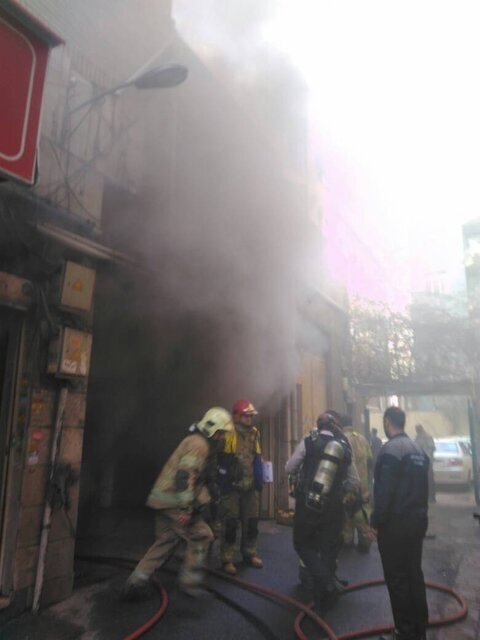 آتشسوزی در ساختمان ۱۰ طبقه خیابان بهار