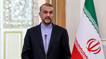 واکنش وزیر خارجه به موضوع آزار در زندانها