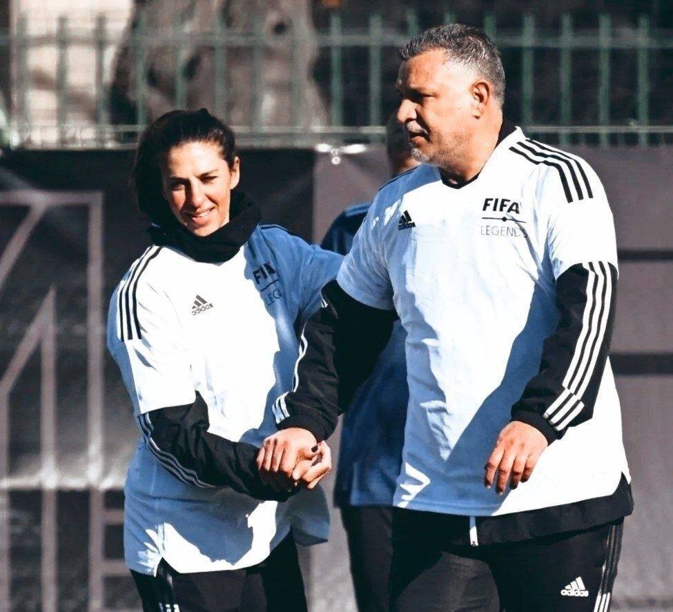 عکس جنجالی علی دایی با کاپیتان تیم ملی زنان این کشور