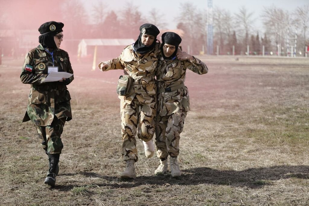 پوشش متفاوت زنان در ارتش ایران + عکس