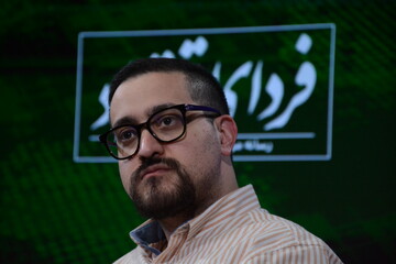 روایت دیوار از آگهیهای عجیب چرخ خیاطی