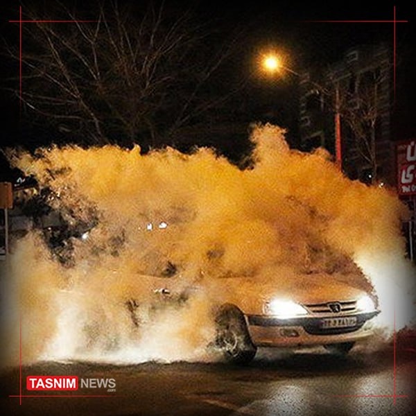 لحظه انفجار عجیب خودرو در عبدل آباد + عکس