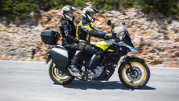 ویراژ موتورسیکلت میلیاردی در اصفهان! + عکس