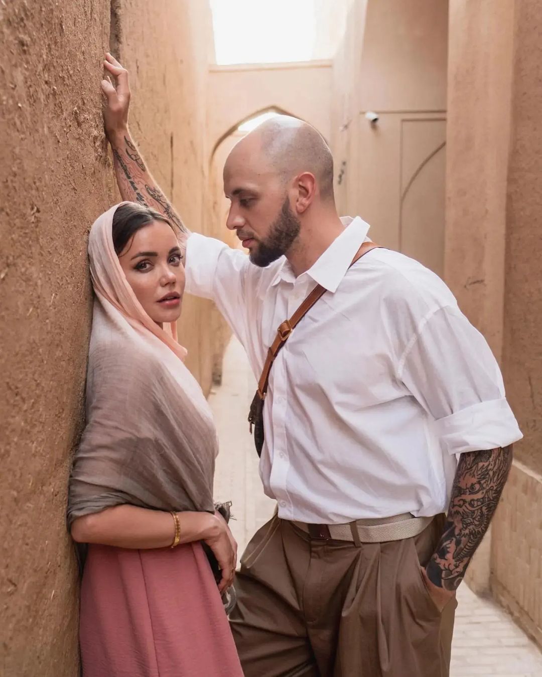 فشن شو زن روس در کوچههای یزد + عکس