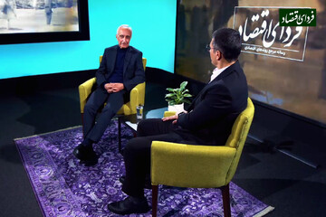موسی غنینژاد: کدام اشتباه شاه باعث گرایش روشنفکران به مارکسیسم و چپگرایی شد؟