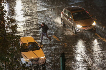 کرایه تاکسی‌های اینترنتی ارزان می‌شود؟ / افزایش کرایه تاکسی در زمان بارندگی ممنوع