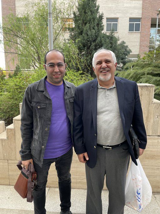 تیپ غیررسمی ظریف در روزهای بازنشستگی+ عکس